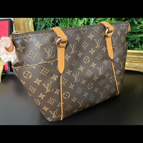 ❤️SOLD*SOLD*🛑Authentic Louis Vuitton Totally PM Monogram - Picture 13 of 14